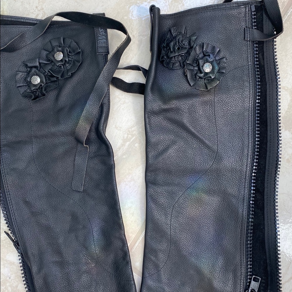 Leathers garnish over pant and boots keep warm